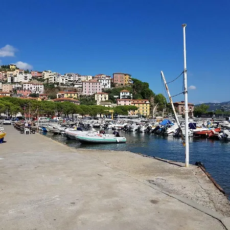 Simon's Cove * La Spezia